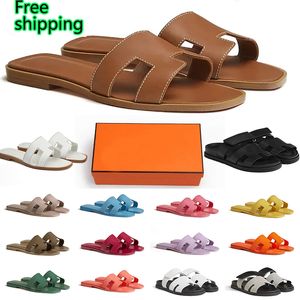 Met doos Gratis verzending designer sandalen voor dames slides sliders claquette pantoffels triple zwart wit dames strand sandaal lederen patent slipper damesschoenen