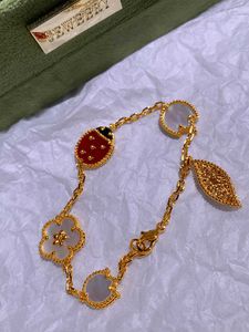 Originele Van Ladybug 18K Gold Rose Bracelet Womens Lucky Flower High Grade Natural Fritillaria Light Luxe Mode