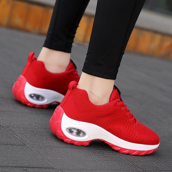 Chaussures de course de mode pour femmes d'origine baskets coussins Red Purple Black Spring Cross-Border Fly Fly Fly Breathable Trendy Net Rocking Casual