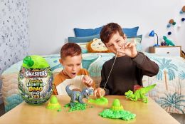 Zuru Smashers Jurassic Light Up Dino Surprise Egg Collectible Slime Dinosaur Toys T-REX Stegosaurus Boys Birthday Gift