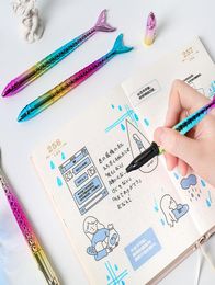 Originaliteit zeemeermin stijl zwarte gel pen gradatie kleurplaten blauwe balpennen voor studenten schrijven benodigdheden luxe pennen4279446