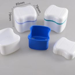 Orthodontische hoes Valse tanden Tandheelkundige houder Mondbeschermer Kunstgebitopslag Plastic doos Mondhygiënebenodigdheden Organizer
