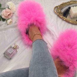 Autruche Pantoues de plumes Femmes Femme d'hiver Soft Real Furters Furpers Ladies Luxury Indoor Femme Furry Slippers Fleeces Chaussures 2022 Y26196874