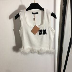 Chaleco tejido con pelo de avestruz, camisetas para mujer, letras bordadas, sin mangas, Sudadera con capucha, diseño de camisetas para mujer