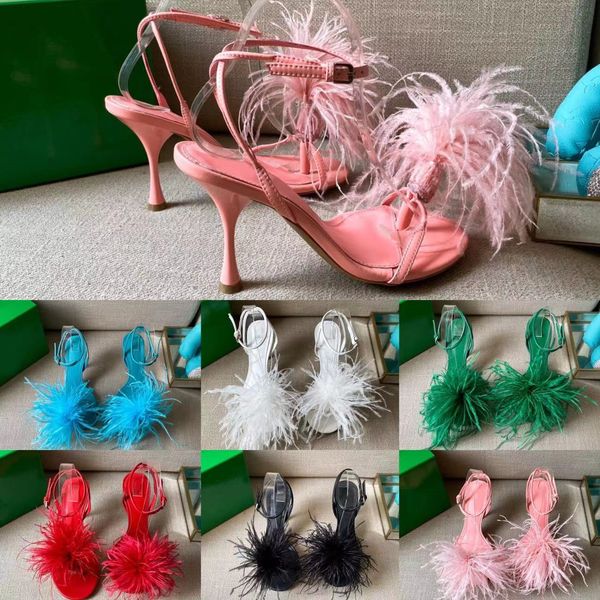 Habille des femmes autrrich designer plumes de cheveux une sangle sandales poilues talons hauts fin sexy