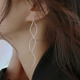 Autres boucles d'oreilles simples 1pair Fashion Tassement Picheau Nouveau exquis Wavy Long oreille Goules de bijoux féminines Géromètres 240419