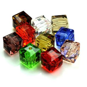 Autre 40 Pcs Cristal Autrichien Cube Perles Vert 10 Mm Verre À Facettes Carré Entretoise Lâche Pour Le Bricolage Faire Des Bracelets De Bijoux De Mode 2484 T2 Dhdqx