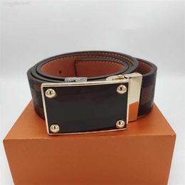 Otros accesorios Cinturones Diseñador Hombres Moda de calidad superior Clásico para mujer para hombre Carta informal Hebilla lisa Ancho del cinturón 3.6 cm con caja