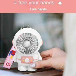 Autres appareils Un nouveau type d'astronaute de Gale Small Van électrique pour enfants USB Charge mini portable Portable Small Fan J240423 Portable