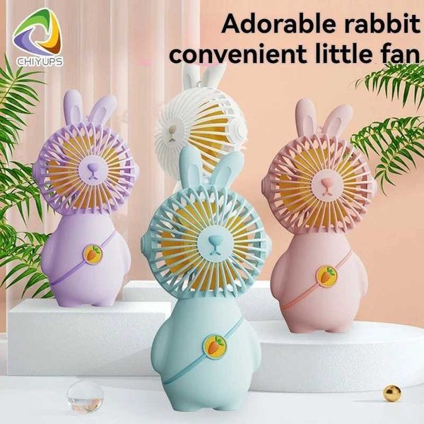 Autres appareils électroménagers Cartoon Rabbit Handheld Small Electric Fan Electric Mignon et silencieux adapté à plusieurs scénarios USB Charge Portable Fan J240423