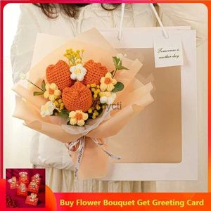 Autres arts et métiers Bouquet de fleurs au crochet Bouquet de fleurs de remise de diplôme Bouquets faits maison avec sac Cadeaux de fleurs de tulipes pour les amoureux Cadeau du Nouvel An YQ240111