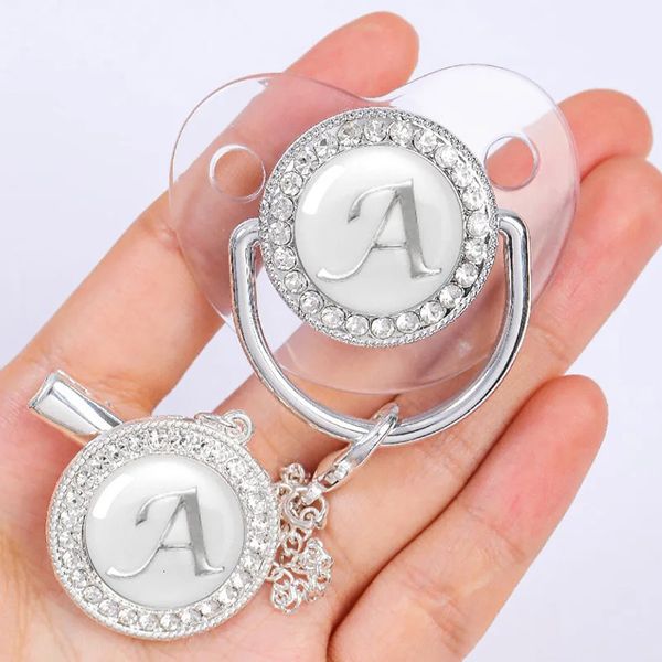 Autre alimentation pour bébé Attache-sucette personnalisée Born Porte-sucettes de luxe Lettre Argent Bling Infantile Transparent Silicone Anneau de dentition sans BPA 231025