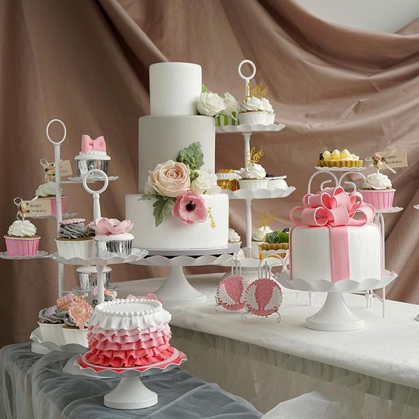 Otros utensilios para hornear Metal Hierro Pastel Cupcake Stand Postre Mesa Pastelería Bandeja Decoraciones para bodas Decoración de fiesta de cumpleaños Accesorios para el hogarOT