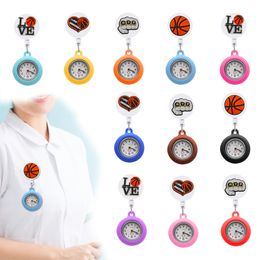 Autres montres de poche à clip de basket-ball sur le quartz de montre avec une infirmière à la seconde infirmière clip-on suspension de gouttes de revers Otx7h