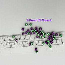 Andere vogelbenodigdheden 25 stks/partij gesloten 2,5 mm vinkenringen (niet-aangepaste willekeurige karakterkleur-mengsel) aluminium beenbanden
