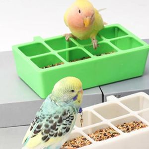 Andere vogelbenodigdheden papegaai feeder Cage Food Bowl Container hangende draagbare houder accessoires plastic kommen voor