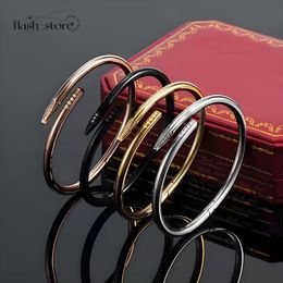 Autres bracelets Classic Designer Bracelet Nail Fashion Unisexe Couple Couple Bangle Gold Jewelry Valentin Day Gift