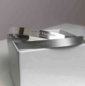 Andere armbanden PYC Margiela -stijl Titanium staal Frosted omgekeerd paar MM6 Open eenvoudige armband 5512ess