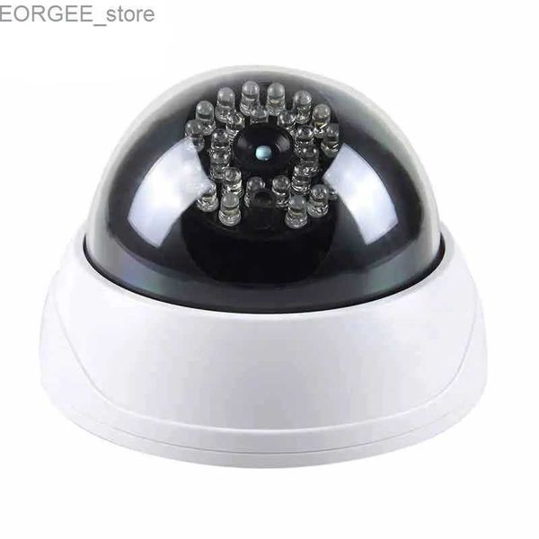 Autres caméras de vidéosurveillance 1PC Dome Simulation Camera Fake CCTV Dummy avec lumière LED clignotante pour les maisons alimentées par des batteries 2AA (ne pas inclure) Y240403