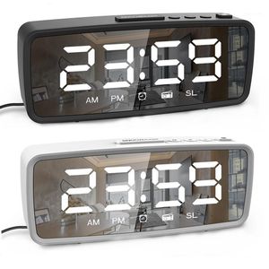 Autres horloges Accessoires Radio FM Réveil numérique LED Snooze 3 réglages de luminosité 12/24 heures USB Miroir de maquillage Table électronique