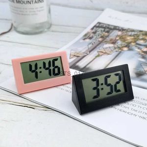 Overige klokken Accessoires Mini Driehoek Digitale LCD Tafelklok Auto Voertuig Dashboard Klok Bureautijd Kleine Klok Thuiskantoor Desktop TafelklokL2403