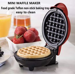 Otros utensilios de cocina Mini Waffle Maker Fácil de limpiar Desayuno portátil rápido 230605