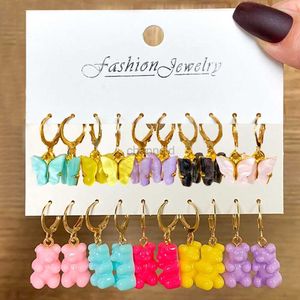 Autre daxi 2023 Fashion Korean Butterfly Bear Pendant Boucles d'oreilles pour femmes en acrylique coeur boules d'oreilles Set Girls Bijoux Accessoires 240419