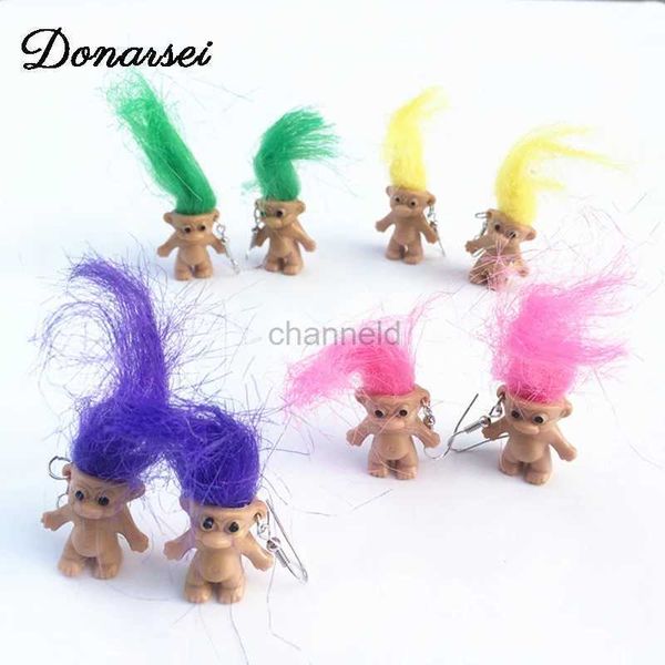 Otro donarsei vintage hecho a mano de muñecas feas pendientes de caída para mujeres lindo colorido cabello largo muñeco dibujos animados colgantes fiestes 240419