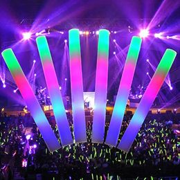 Feestartikelen voor andere evenementen 10203050PcsLot Glow Sticks Bulk Kleurrijke RGB LED Foam Glow Sticks Cheer Tube Glow In The Dark Licht Voor Bruiloft Xmas Party 230721