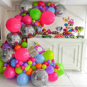 Andere evenementenfeestjes benodigdheden 119/132 pcs terug naar de jaren 80 90s thema Ballon Garland Arch Disco 4d Radio Ballonnen Retro Party Decorations Hip Hop Rock PO Props 230523