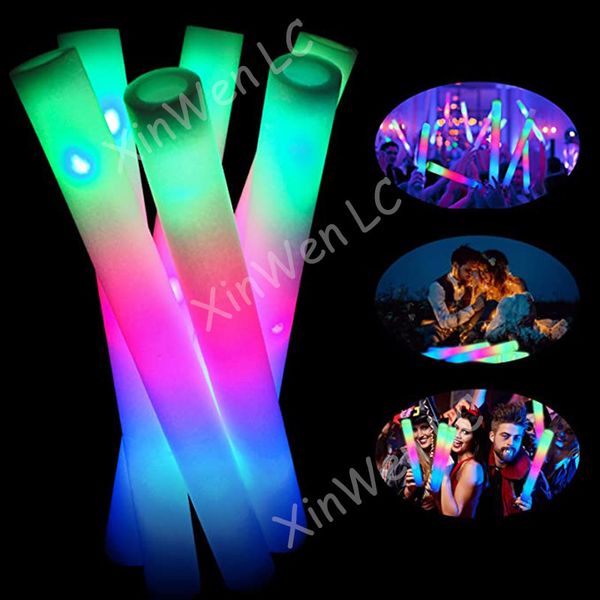 Autres fournitures de fête d'événement 12 15 30 60pcs Cheer Tube Stick Glow S Dark Light pour la décoration de mariage colorée en vrac S Mousse RGB LED 230221