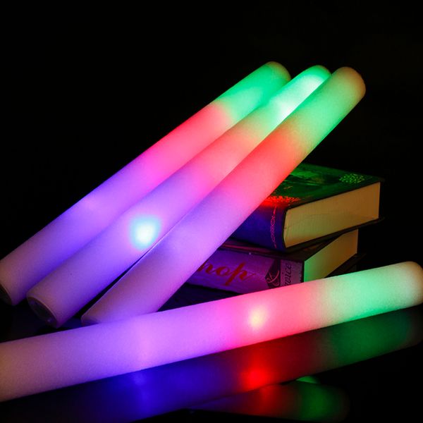 Autres fournitures de fête d'événement 12153060pcs LED Glow Sticks en vrac coloré RGB mousse Stick Cheer Tube Dark Light pour Noël anniversaire mariage 230221