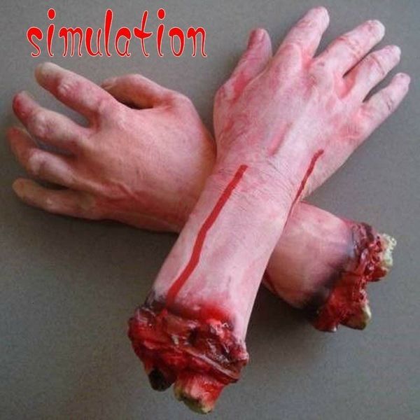 Autres fournitures de fête d'événement 1PCS Life like Scary Arm Hand Cut Off Bloody Horror Fake Latex Life size Arm Hand Effrayant Halloween Prop Décoration de fête hantée 230809