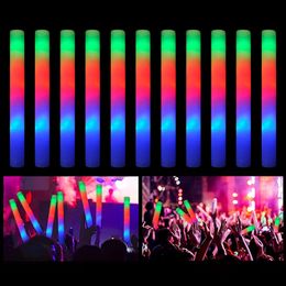 Autres fournitures de fête d'événement 510pcs 18 pouces Glow Sticks en vrac en mousse LED colorée tube de joie RVB dans la lumière foncée pour le concert 230905