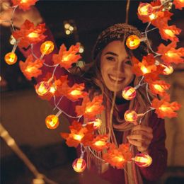 Andere evenementen Feestartikelen Kunstmatige herfst esdoornbladeren Pompoenslinger Led-kerstverlichting voor kerstversiering Thanksgiving-feest DIY Halloween-decor 231009