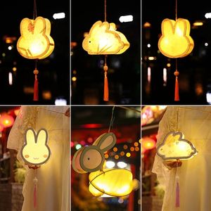 Andere evenementenfeestjes Chinees Midautumn Festival Diy Handmade houten lantaarn Materiaalpakket met LED -licht schattige konijnenhangerij Hanging Lamp 230206
