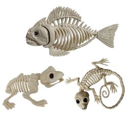 Autres fournitures de fête d'événement Halloween Animal Squelette Os Horreur Piranha Poisson Gecko Grenouille Ornements Lézard Creepy Décoration Props Fête pour Enfants Cadeau 230906