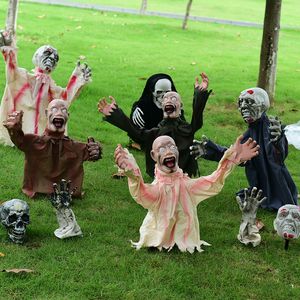 Andere evenementenfeestjes Salloween Decoratie Scary Doll Ground Plug-in Grote swing spook Voice Control Decoration Horror Prop for Outdoor Garden Decor 230812