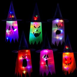 Autres fournitures de fête d'événement Chapeau décoratif d'Halloween Coloré LED Glowing Witch Lieu Disposition Props Jupes Wizardry Ghost Pendentif 230818