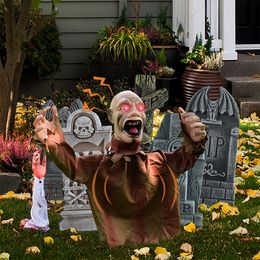 Andere evenementenfeestjes Salloween Scary Doll Horror Decoration om grote swing spook spraakcontrole decoratie te plaatsen Outdoor home tuin enge rekwisieten 230816