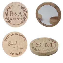 Autres fournitures de fête d'événement Miroir en bois personnalisé gravé Portable en bois rond compact miroir de poche demoiselle d'honneur faveurs de mariage cadeau de baptême personnalisé 230824