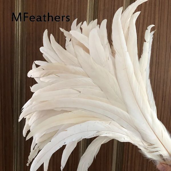 Autres fournitures de fête d'événement en gros 100pcs blanc brut hors plumes de poulet de coq longueur 25 30cm queues de coq plumes décorations 231116