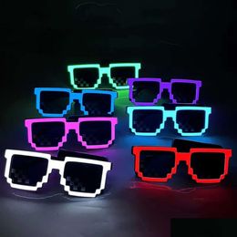 D'autres fournisseurs de fête d'événement fournissent du pixel sans fil LED Light Up Sunglasses Favors briller dans les lunettes néon sombres pour Rave Halloween Homefavor Dhub