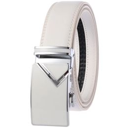 Andere mode -accessoires aankomst Witte zwarte mannen riemen automatische legering buckle mannelijke riem echte koeienhuid lederen Korea golf plus maat 110 130 cm 230822