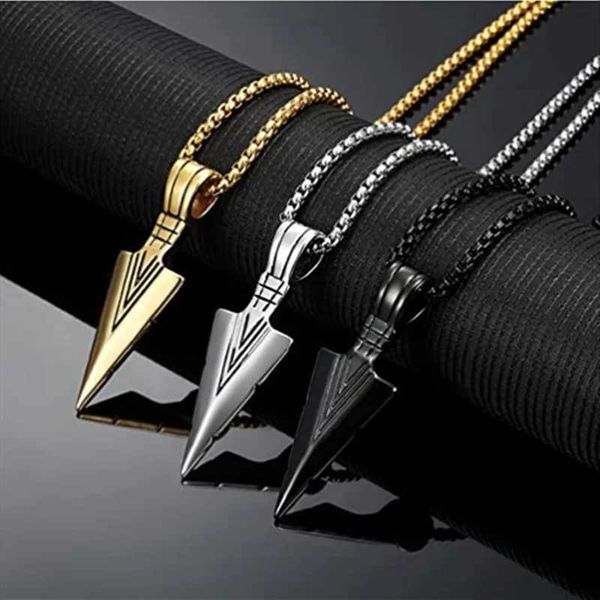 Otra moda Hombres Triángulo Flecha Collar Triángulo Indio Colgante Hip Hop Collares para Hombres Accesorios de Joyería Punk Regalo de Aniversario L24313