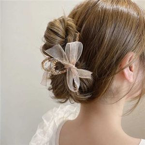 Autre mode femme Net Yarn Bowknot Rignestone Clip Accessoires Hair Clip Clip Clip Clip Girl Big Hair Clip Clip de requin