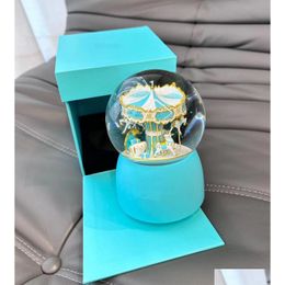 Andere feestelijke feestartikelen Designer Blue Music Box Carrousel Dream Crystal Ball Classic Letter Light Light Kerstmis Nieuwjaar Kinderen OTPTH