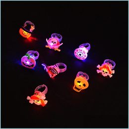 Andere feestelijke feestartikelen Halloween Party Ring Licht Pompoen vingerlamp LED Colorf Flash Bracelet Hanger Kleine speelgoedfabrikant DHBUW