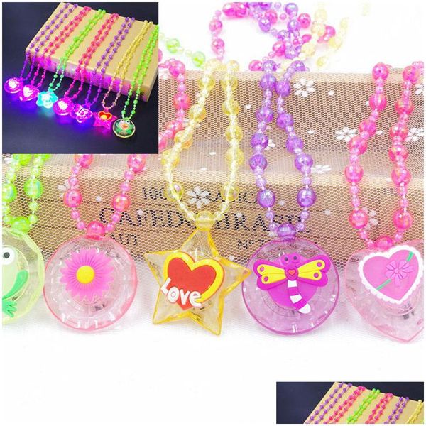 Otros suministros festivos para fiestas Led Glow Collar Colgante Navidad / Año Animales lindos Plástico Luminoso Niño Dibujos animados Juguete Gota Entrega Dhyqb