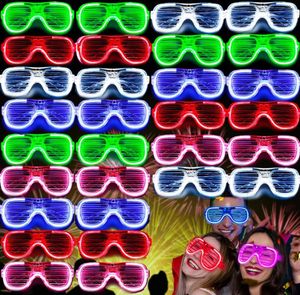 Autres fournitures de fête festives Max Fun LED Light Up Lunes Toys Plastic Shutter Shudes clignotant Glow in the Dark Sticks Sunglasses 9779883